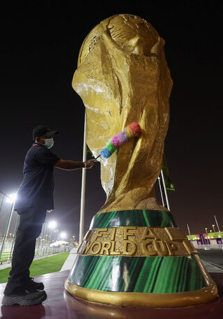 2022-11-08T160040Z_1381043165_RC2QHX9KT8Y6_RTRMADP_3_SOCCER-WORLDCUP-QATAR.JPG