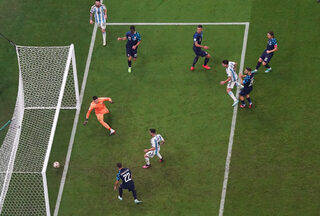2022-12-13T211341Z_1559200210_UP1EICD1MYR29_RTRMADP_3_SOCCER-WORLDCUP-ARG-CRO-REPORT.JPG