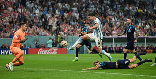 2022-12-13T213426Z_386089464_UP1EICD1JA8M6_RTRMADP_3_SOCCER-WORLDCUP-ARG-CRO-REPORT.JPG