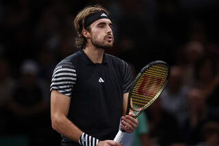 2023-11-04T143155Z_2082456185_UP1EJB414D5MZ_RTRMADP_3_TENNIS-PARIS.JPG