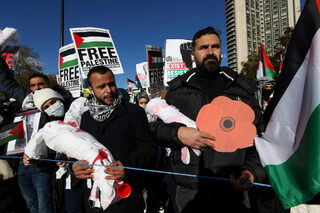 2023-11-11T142910Z_2053002604_RC20B4AWFKDG_RTRMADP_3_ISRAEL-PALESTINIANS-PROTESTS-BRITAIN.JPG