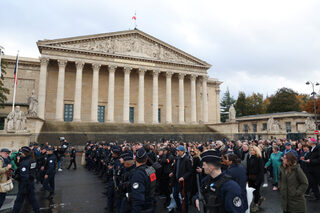 2023-11-12T143404Z_1023487468_RC2QB4AN1H2Z_RTRMADP_3_ISRAEL-PALESTINIANS-FRANCE-ANTISEMITISM.JPG