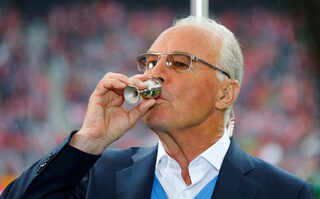 2024-01-08T163002Z_2043274488_RC2SD5ADE1E3_RTRMADP_3_PEOPLE-BECKENBAUER.JPG
