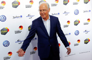 2024-01-08T162813Z_62194468_RC2U399N9AH7_RTRMADP_3_PEOPLE-BECKENBAUER.JPG