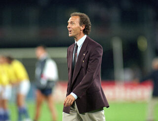 2024-01-08T164253Z_1927334267_RC20000T762B_RTRMADP_3_PEOPLE-BECKENBAUER.JPG