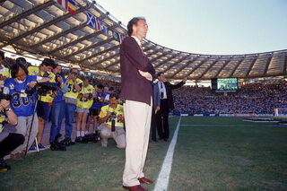 2024-01-08T164251Z_1243220940_RC2CRU369A13_RTRMADP_3_PEOPLE-BECKENBAUER.JPG
