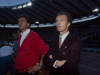 2024-01-08T164252Z_510688325_RC2DK998OUWZ_RTRMADP_3_PEOPLE-BECKENBAUER.JPG