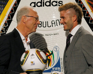 2024-01-08T170350Z_1708822251_RC2S1I7FBN5A_RTRMADP_3_PEOPLE-BECKENBAUER.JPG