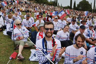 2024-04-16T085337Z_1146540267_UP1EK4G0OPB0G_RTRMADP_3_OLYMPICS-2024-FLAME.JPG