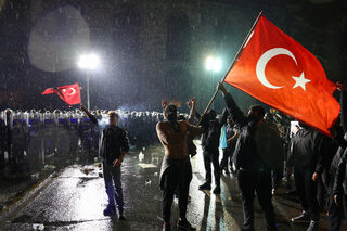 2025-03-23T185935Z_416642695_RC26JDA8UANT_RTRMADP_3_TURKEY-OPPOSITION-PROTEST.JPG