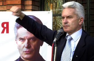 P0124975NIK.jpg