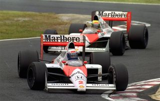 Prost in McLaren is chased by Senna during Sunday\'s Formula One Japan Grand Prix at Suzuka Circuit, Oct. 22, 1989. These cars crashed in this chicane later in shicane.jpg