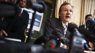 Wikileaks се цели в банките през 2011 г.