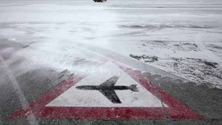 Заради лоша видимост летище София пренасочи част от полетите си към Пловдив, Букурещ и Солун