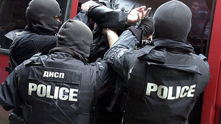Четирима лекари бяха задържани по подозрение за умишлено умъртвяване на недоносено новородено