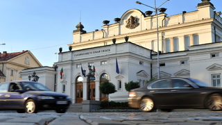 Промени в Търговския <span class="highlight">закон</span> минаха на първо четене