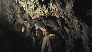 Седем души са блокирани в пещера Духлата