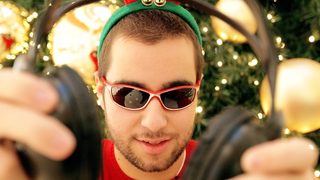 Режисьор започна кампания в защита на коледните песни