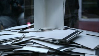 Парламентът ограничи масовия туризъм в изборния ден