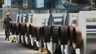 Заплатите на служителите на "Алкомет" са увеличени с 9%*