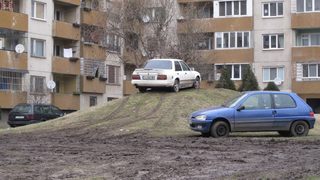 Как се паркира в калта без да си изцапаме обувките