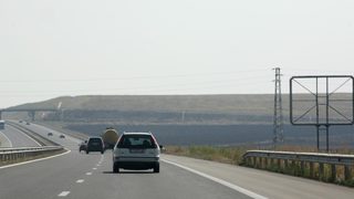 КФН откри нарушения в разкриването на информация от "Мостстрой" и "Холдинг Пътища", без да уточни какви