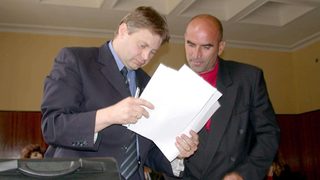 Крадци на кабели стреляха по кмета на Галиче