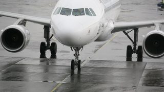 <span class="highlight">IATA</span>: С 32% ще се увеличат самолетните пътувания до 2014 г.