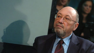 Бивш шеф на парламента се бори за консул в Санкт Петербург