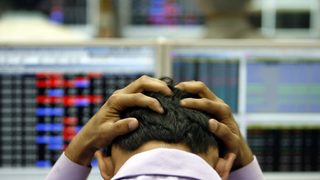 Индексите на борсата в София също се оцветиха в червено (обновена в 14.48 часа)
