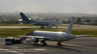 <span class="highlight">IATA</span>: Високите цени на петрола ще понижат печалбите на авиокомпаниите