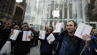 Сивият пазар удвои продажбите на iPad 2 след дебюта