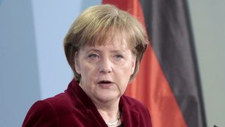 Германия спря две централи и замрази удължаването на живота на АЕЦ