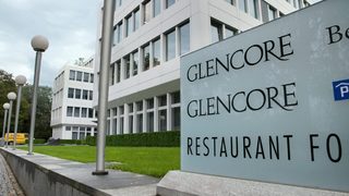 Glencore подготвя <span class="highlight">борсов</span> <span class="highlight">дебют</span> за 10 млрд. долара