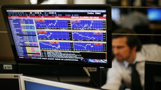 Българските инвеститори все повече търгуват на външните пазари