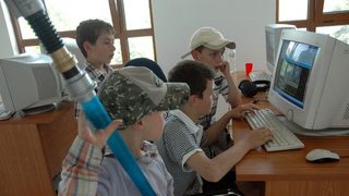 Водещи технологични компании ще подобряват интернет пространството за децата