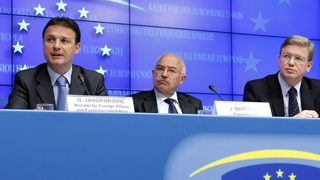 Хърватия напредва към ЕС въпреки антиевропейските настроения в страната