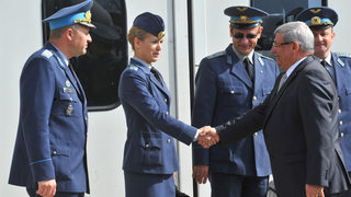 Министерството на отбраната планира да купи нов боен самолет и да създаде бойна механизирана група