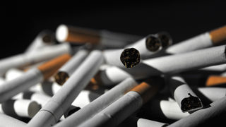 Пазарът на цигари се свива с 30%, внесеният акциз нараства с 8 на сто