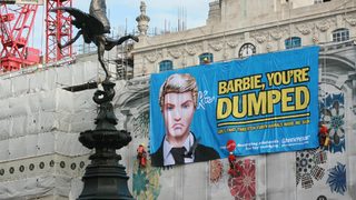 "Грийнпийс" срещу Барби