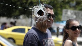 Гърците са бесни на политиците си, престъпността в Атина бързо расте