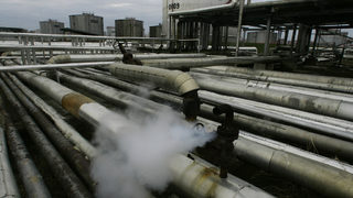 Казахстански чиновник осъди нефтогазова компания за 22 млн. долара