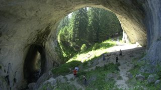 Куче откри загубено дете от Кувейт край Чудните мостове