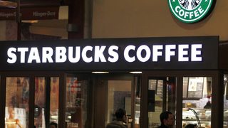 Starbucks се престуктурира в търсене на глобален растеж