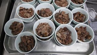Южнокорейци борят жегата с кучешка яхния