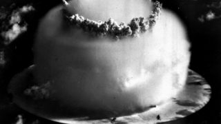 Фотогалерия: 65 години от първия в света подводен ядрен опит