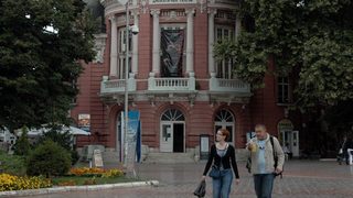 Започна четвърти, "предизборен" ремонт на варненския площад само в рамките на година