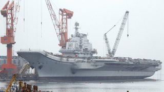 Китай строи два самолетоносача