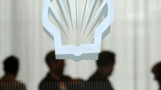 Успешни проекти и скъпият петрол вдигнаха печалбата на Shell с 56%