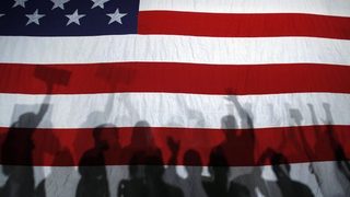 S&P понижи кредитния рейтинг на САЩ, те ги обвиниха в грешни сметки